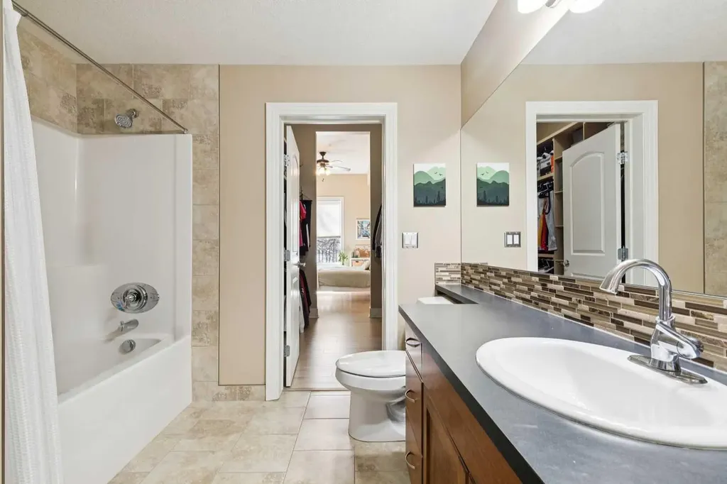 3101 34 Avenue NW Calgary AB T2L 2A3