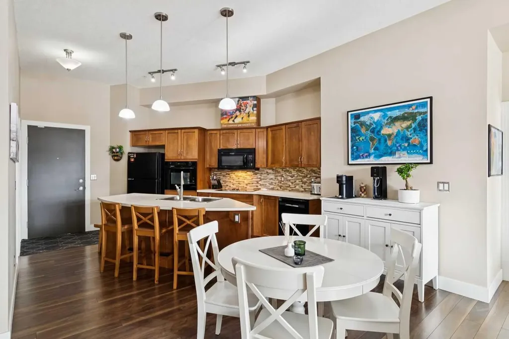 3101 34 Avenue NW Calgary AB T2L 2A3