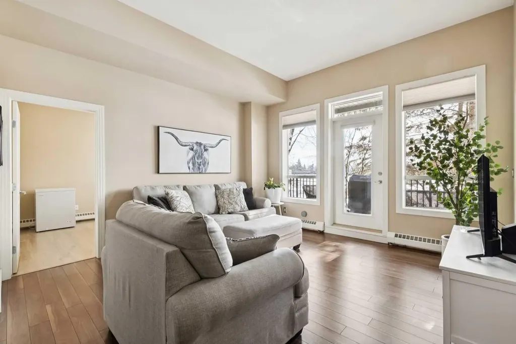 3101 34 Avenue NW Calgary AB T2L 2A3