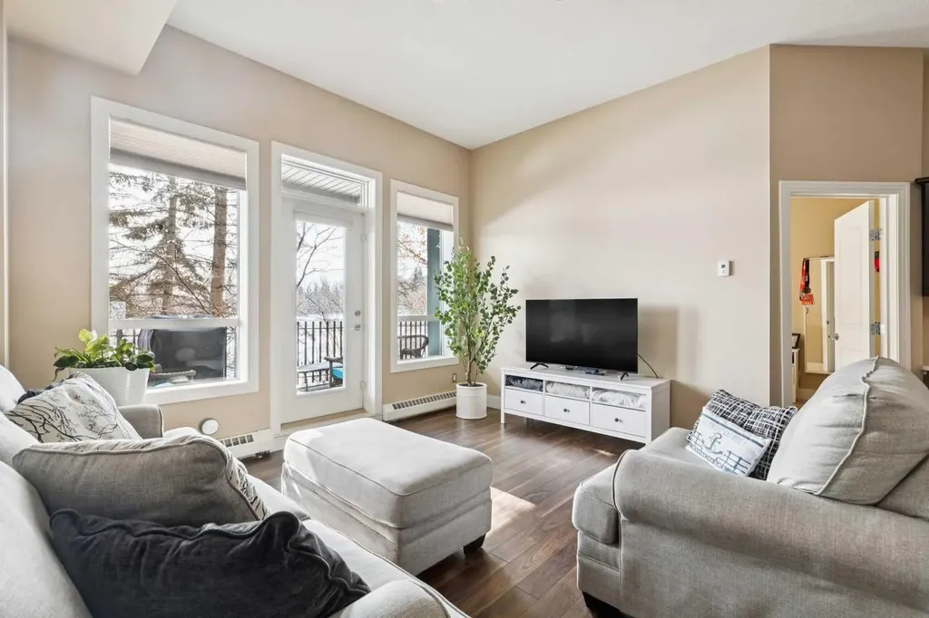 3101 34 Avenue NW Calgary AB T2L 2A3