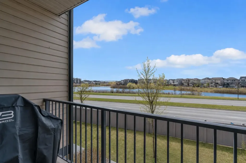 121 Copperpond Common SE Calgary AB T2Z 5B6