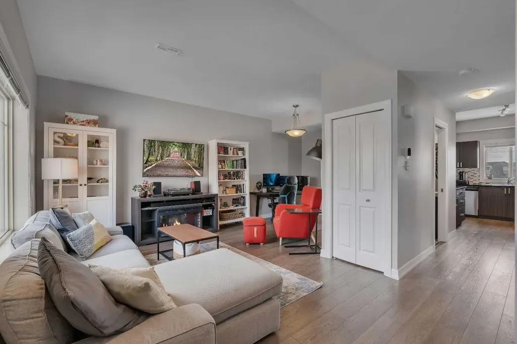 121 Copperpond Common SE Calgary AB T2Z 5B6