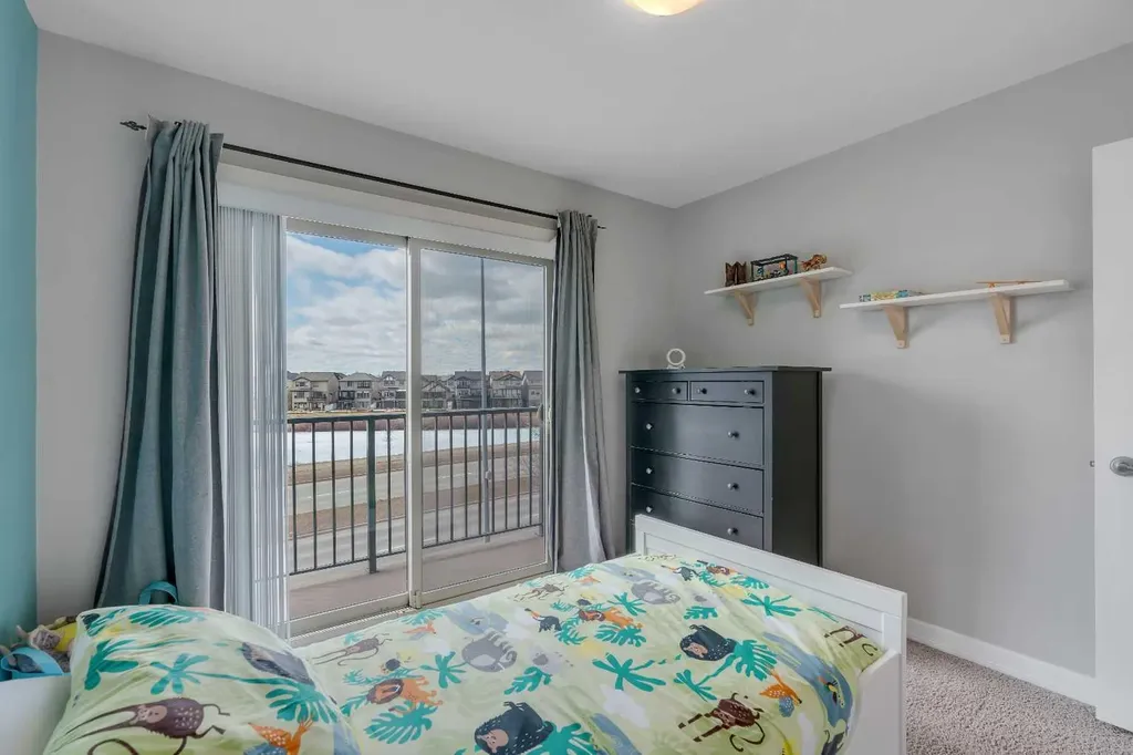 121 Copperpond Common SE Calgary AB T2Z 5B6