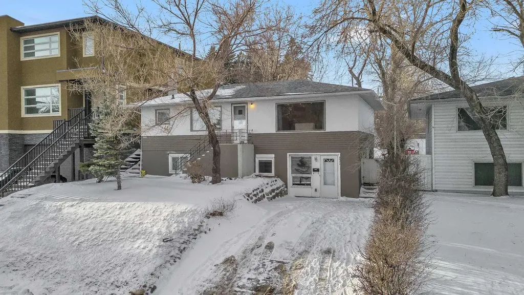 4617 Stanley Road SW Calgary AB T2S 2R1