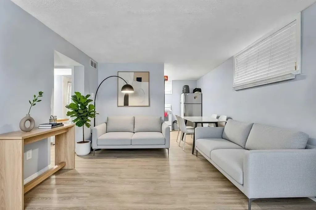 4617 Stanley Road SW Calgary AB T2S 2R1