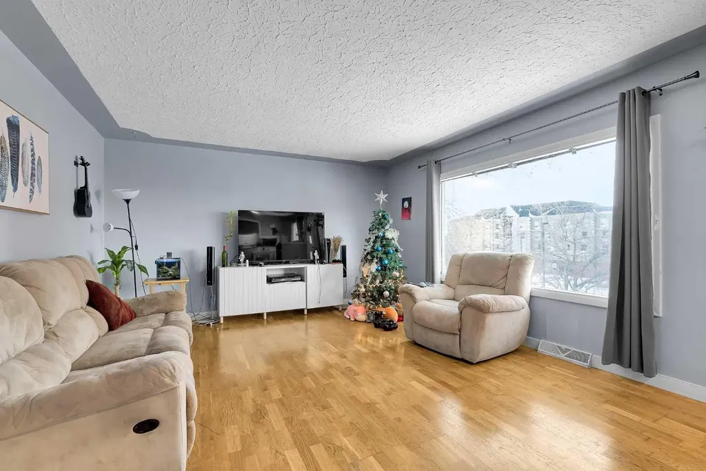 4617 Stanley Road SW Calgary AB T2S 2R1