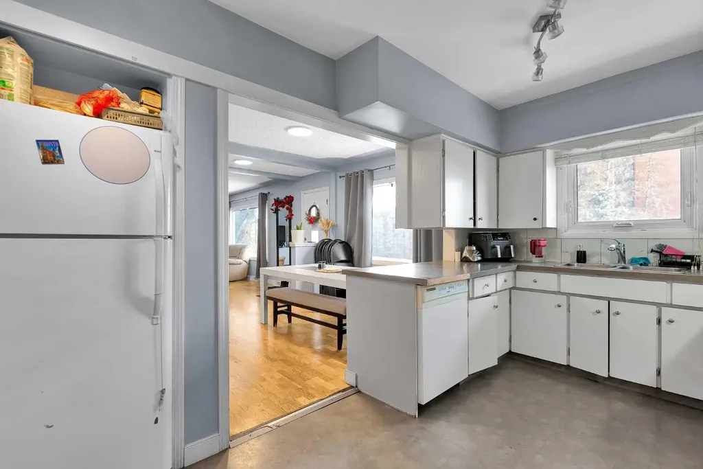 4617 Stanley Road SW Calgary AB T2S 2R1
