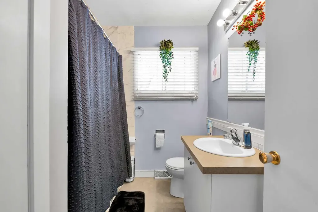 4617 Stanley Road SW Calgary AB T2S 2R1