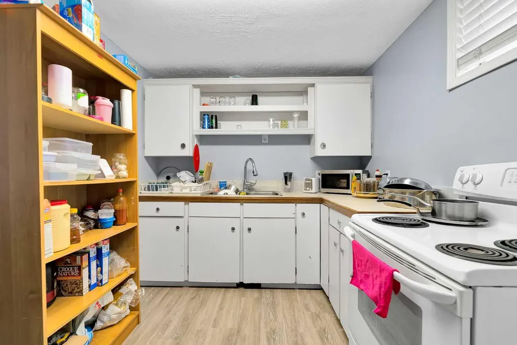 4617 Stanley Road SW Calgary AB T2S 2R1