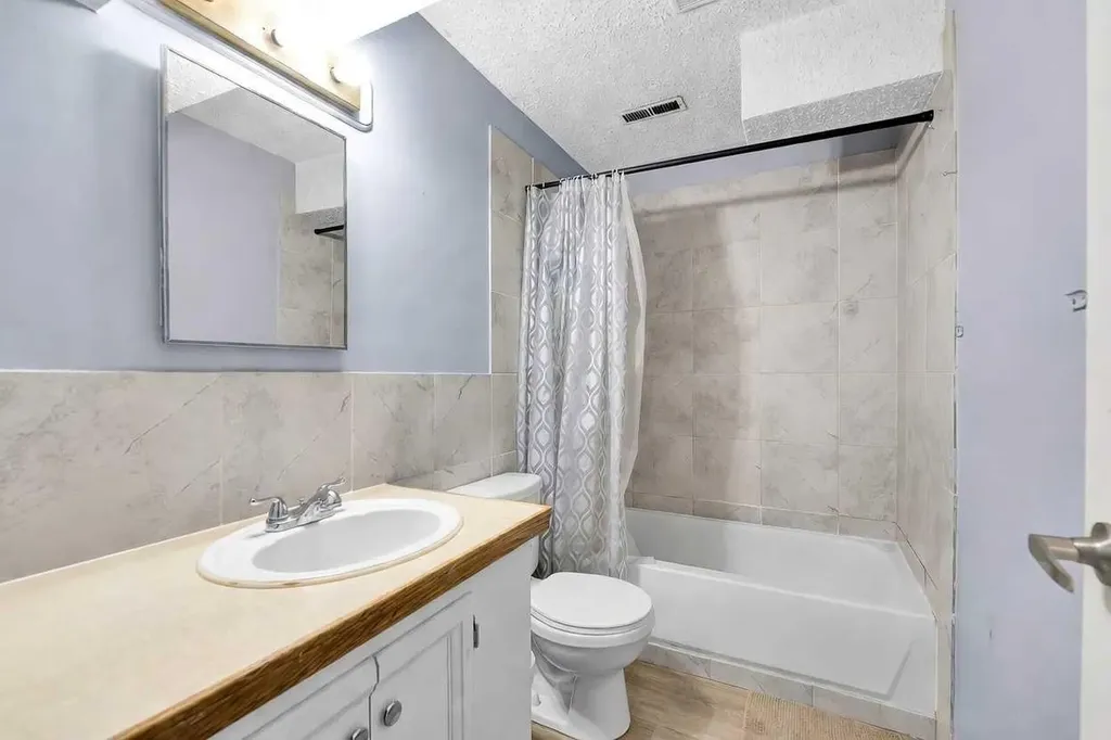 4617 Stanley Road SW Calgary AB T2S 2R1