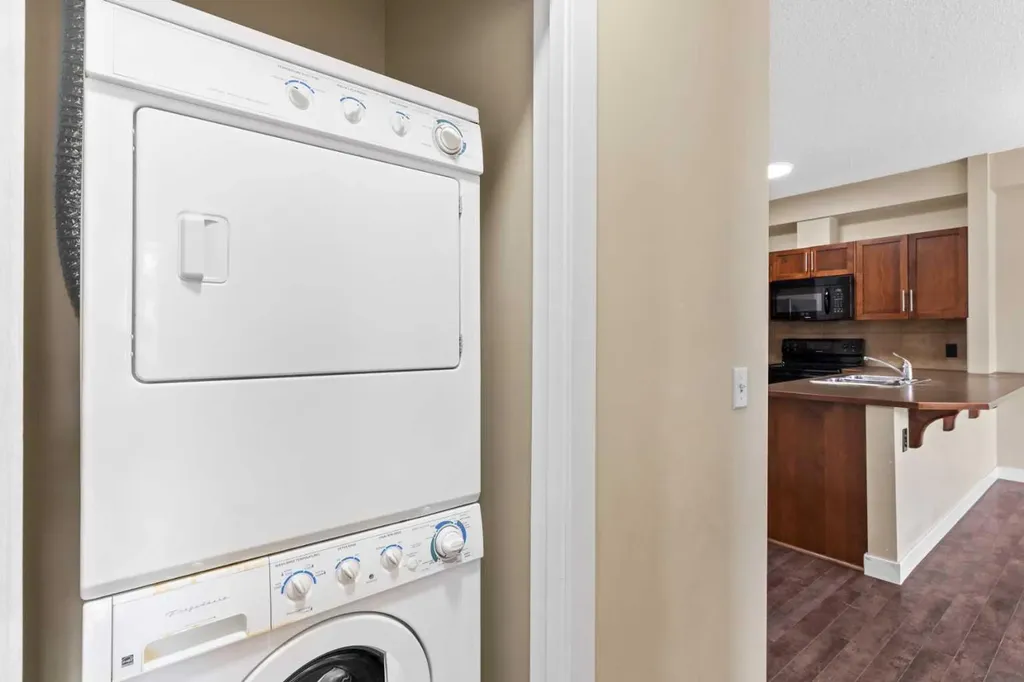 10 Panatella Road NW Calgary AB T3K 0V4