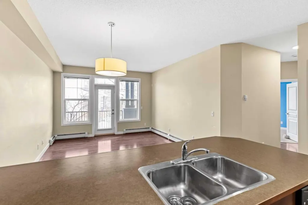 10 Panatella Road NW Calgary AB T3K 0V4
