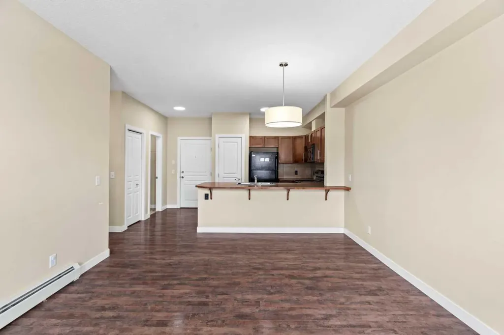 10 Panatella Road NW Calgary AB T3K 0V4