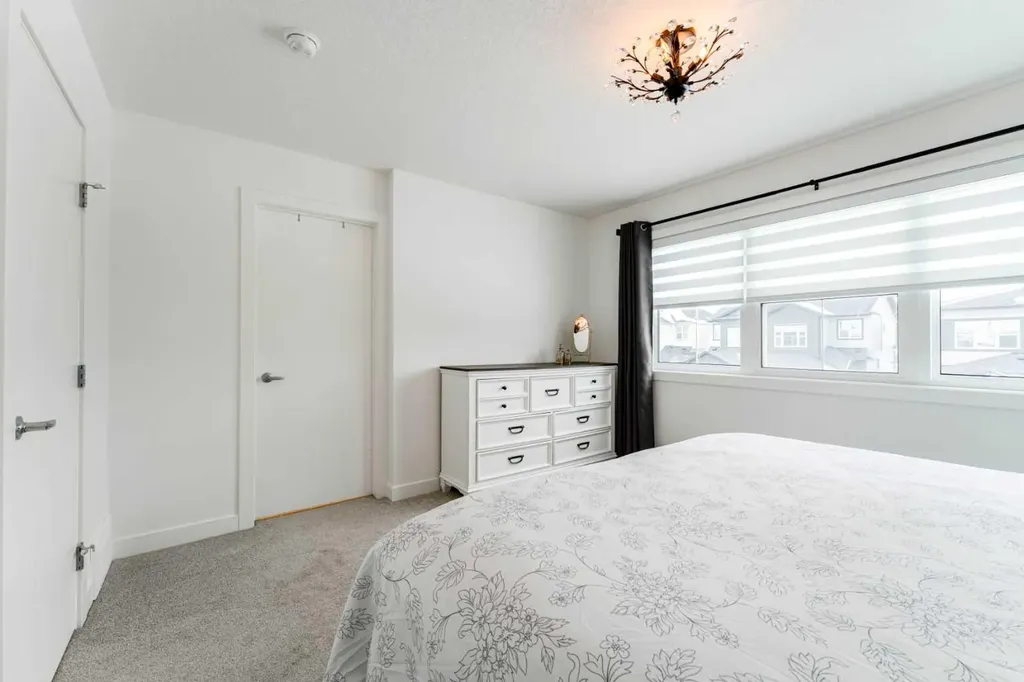 244 Heritage Heights Cochrane AB T4C 3A7