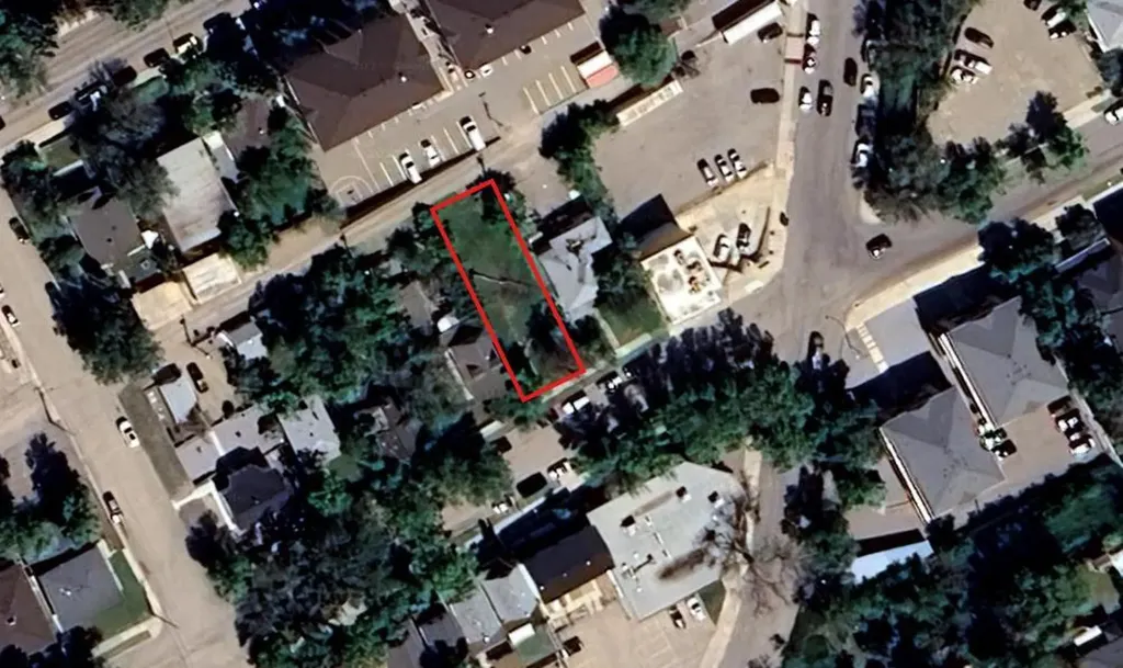 338 4 Street SE Medicine Hat AB T1A0K2