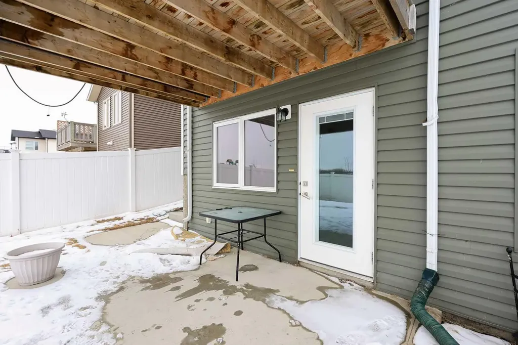 112 Eastpointe Drive Blackfalds AB T4M 0B1