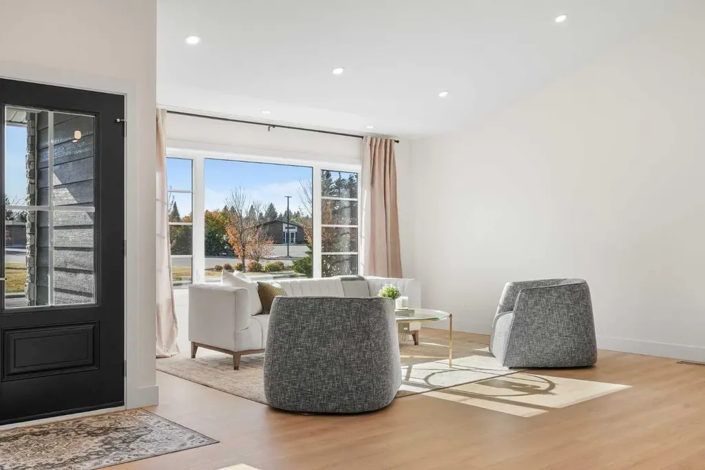 1016 Mapleglade Drive SE Calgary AB T2G 2G6