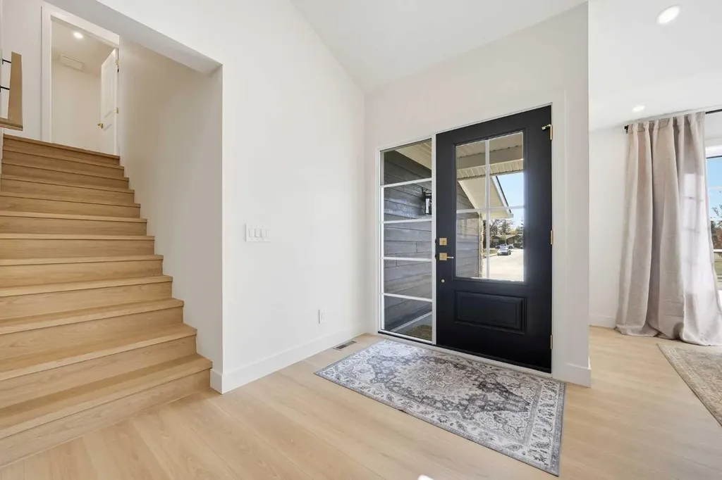 1016 Mapleglade Drive SE Calgary AB T2G 2G6