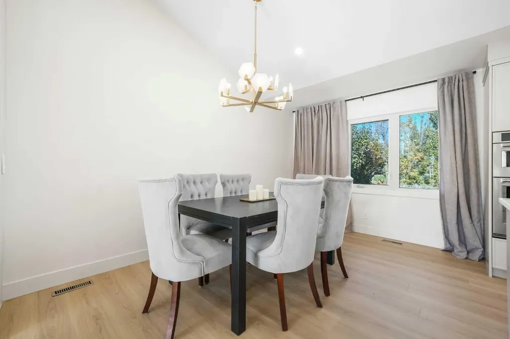 1016 Mapleglade Drive SE Calgary AB T2G 2G6