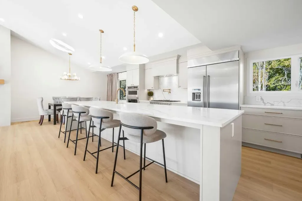 1016 Mapleglade Drive SE Calgary AB T2G 2G6