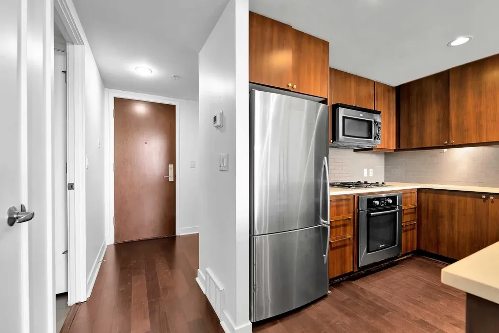1118 12 Avenue SW Calgary AB T2R0X4