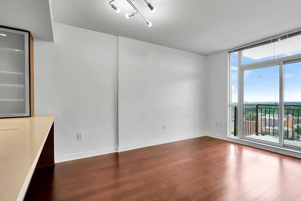 1118 12 Avenue SW Calgary AB T2R0X4