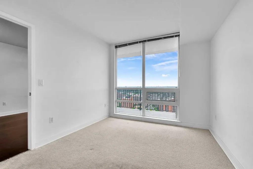 1118 12 Avenue SW Calgary AB T2R0X4