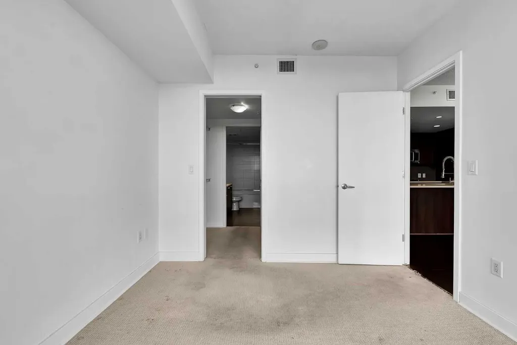 1118 12 Avenue SW Calgary AB T2R0X4