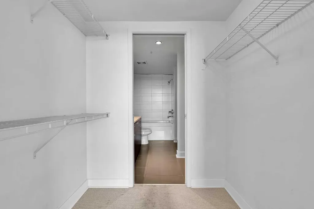 1118 12 Avenue SW Calgary AB T2R0X4