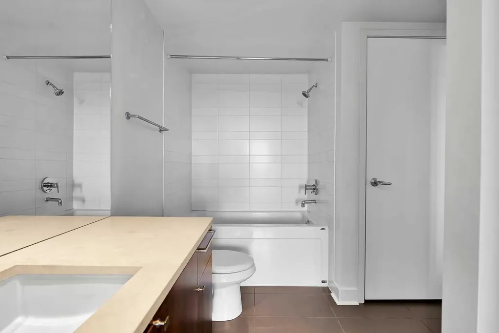 1118 12 Avenue SW Calgary AB T2R0X4