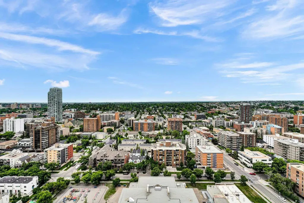 1118 12 Avenue SW Calgary AB T2R0X4