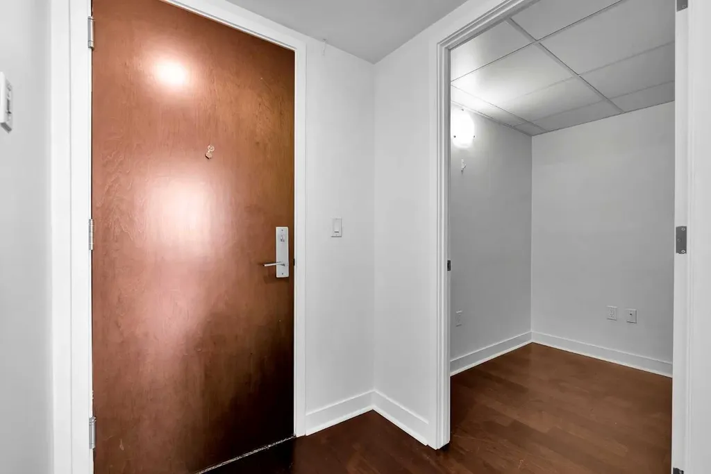 1118 12 Avenue SW Calgary AB T2R0X4