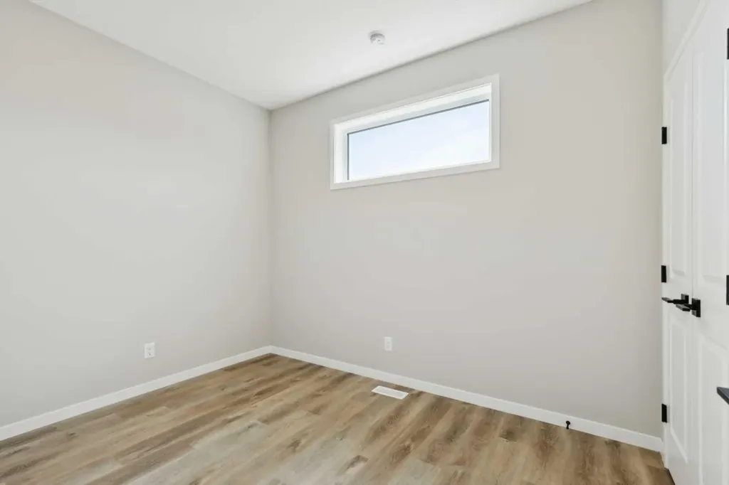 302 Hotchkiss Common SE Calgary AB T3S 0N5