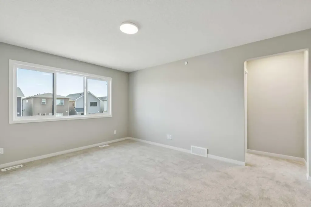 302 Hotchkiss Common SE Calgary AB T3S 0N5