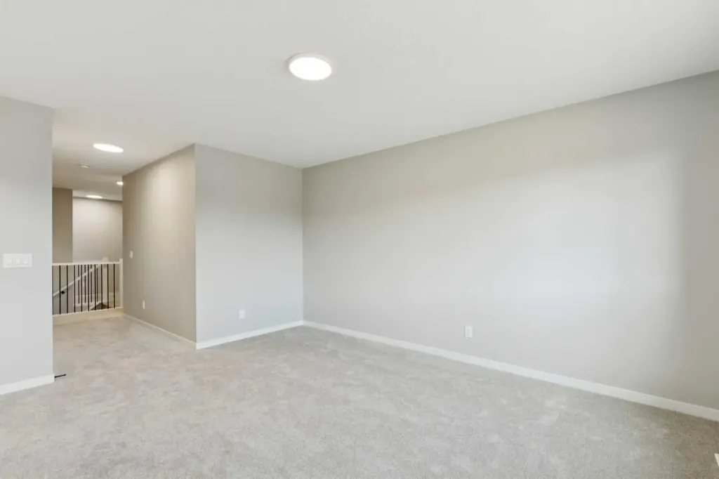 302 Hotchkiss Common SE Calgary AB T3S 0N5
