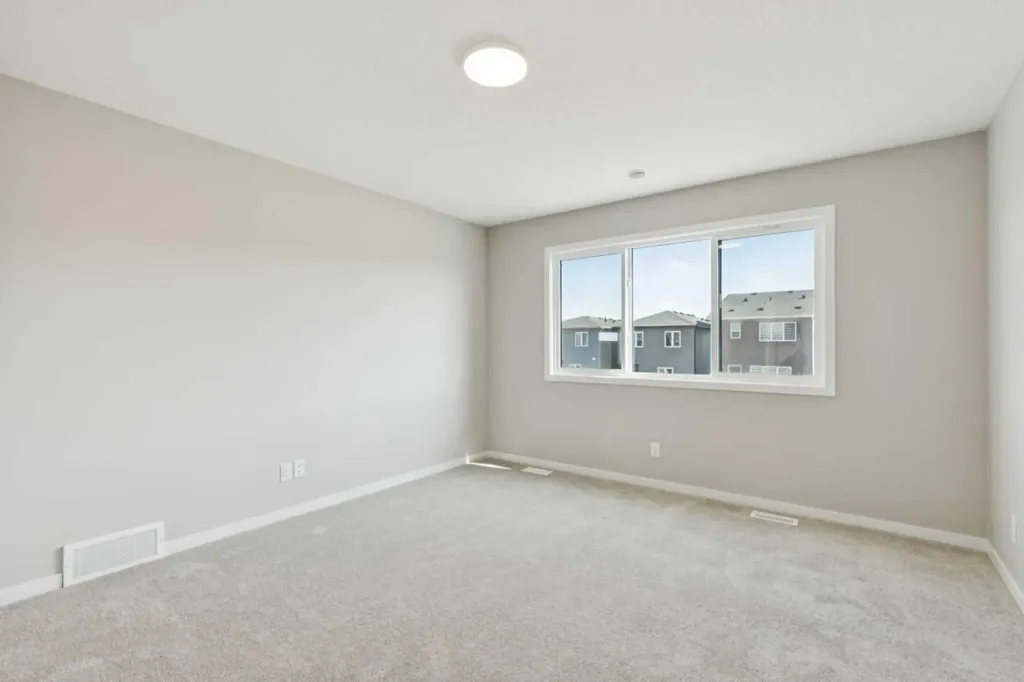302 Hotchkiss Common SE Calgary AB T3S 0N5