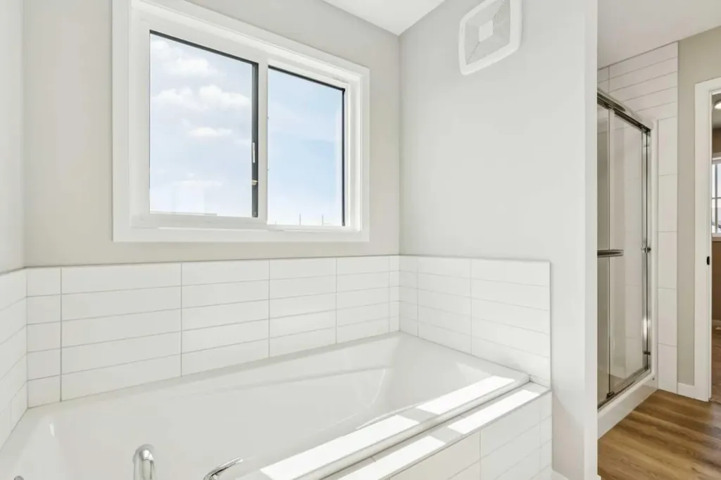 302 Hotchkiss Common SE Calgary AB T3S 0N5