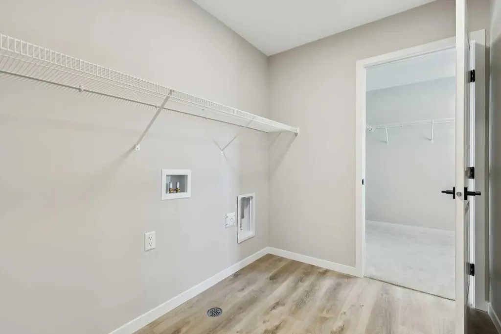 302 Hotchkiss Common SE Calgary AB T3S 0N5