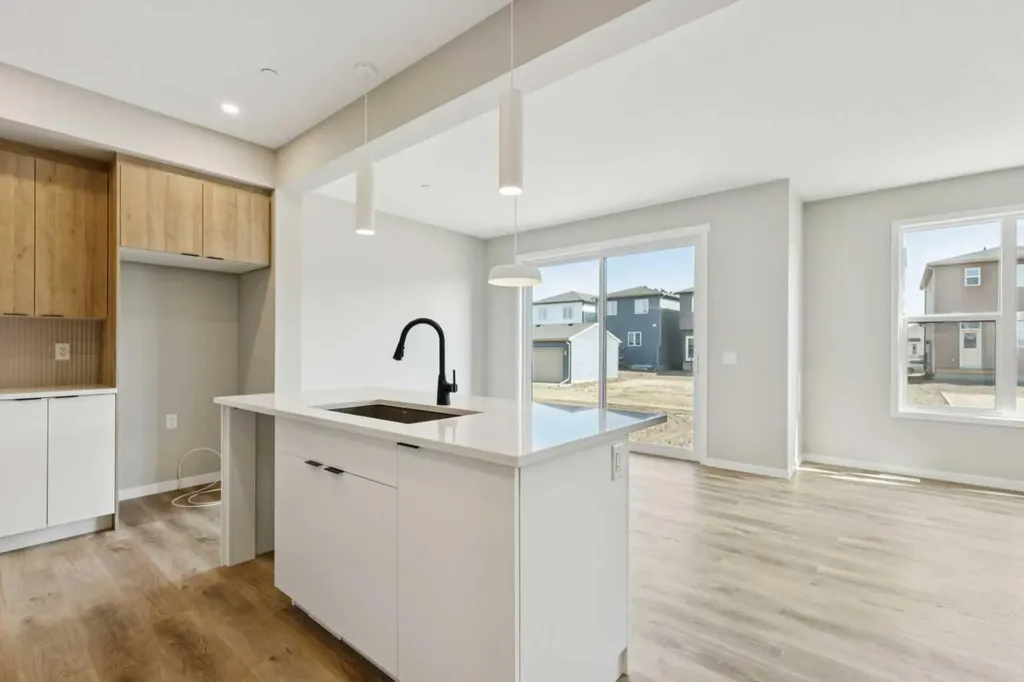 302 Hotchkiss Common SE Calgary AB T3S 0N5