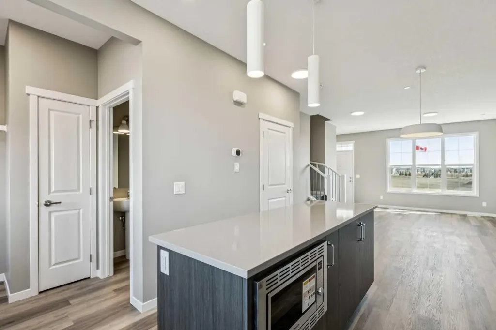 205 Hotchkiss Road SE Calgary AB T3S 0T9