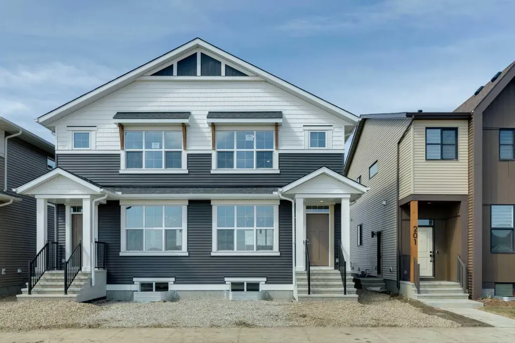 205 Hotchkiss Road SE Calgary AB T3S 0T9