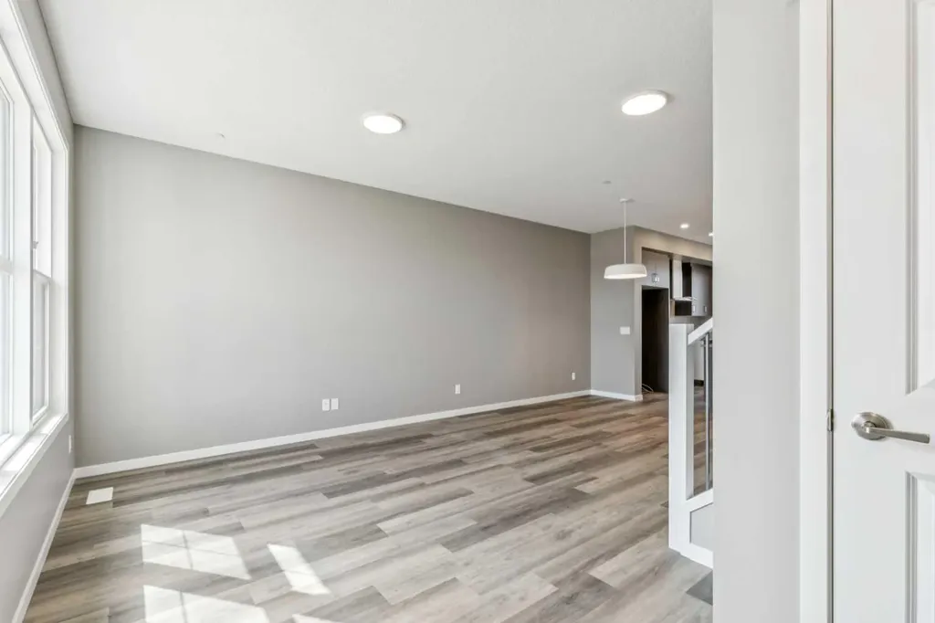 205 Hotchkiss Road SE Calgary AB T3S 0T9