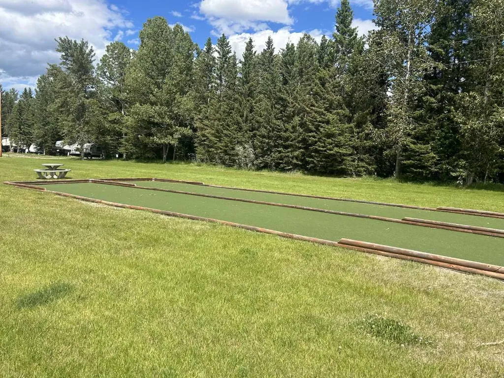 5230 27 Highway Rural Mountain View County AB T0M1X0