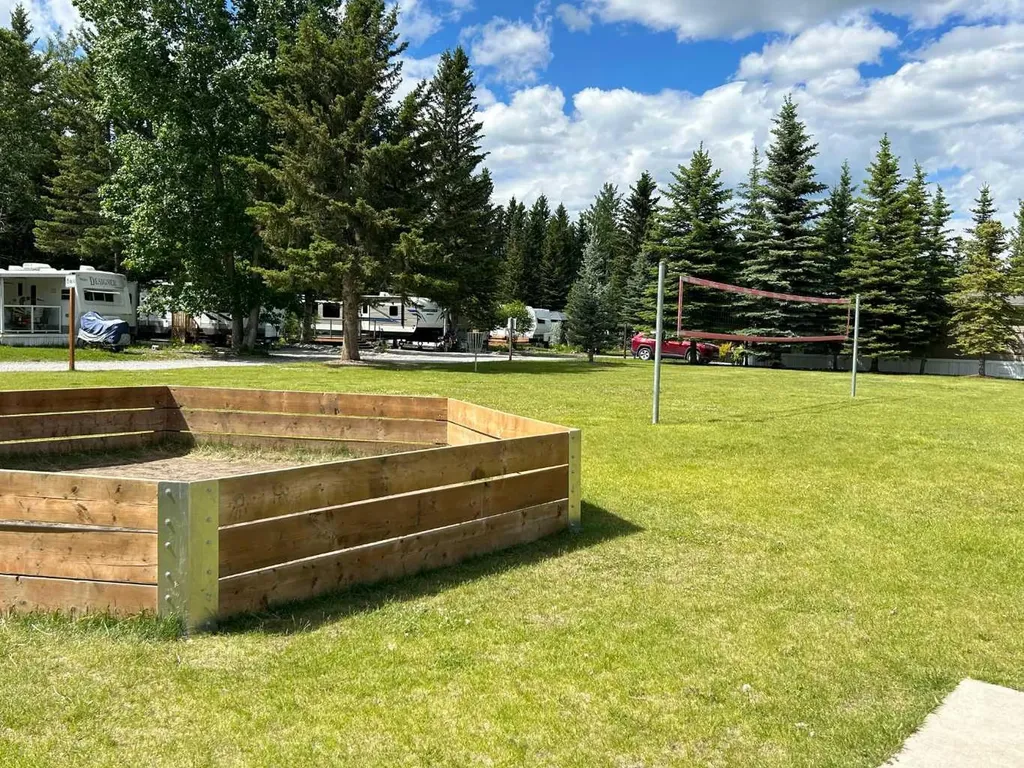 5230 27 Highway Rural Mountain View County AB T0M1X0