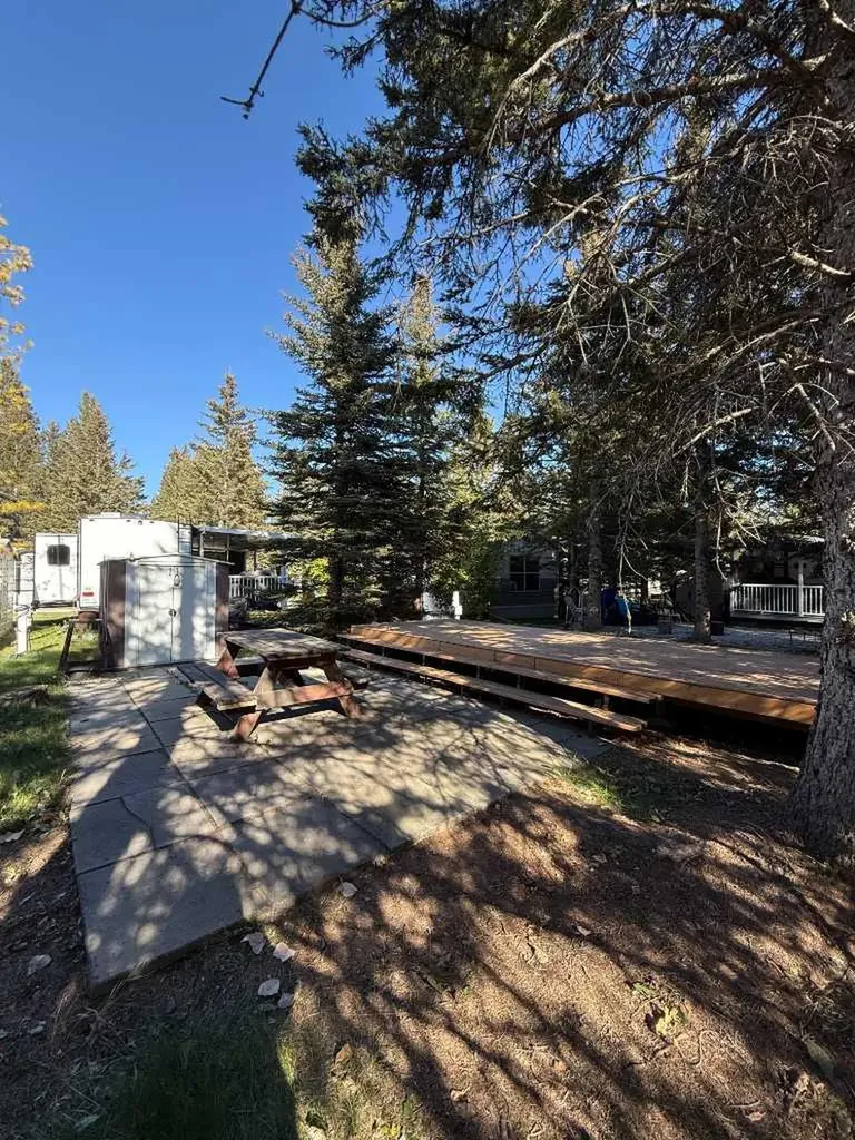 5230 27 Highway Rural Mountain View County AB T0M1X0