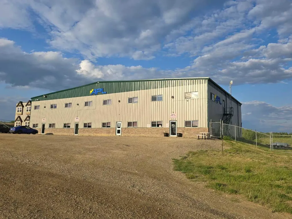 8703 75 Street Peace River AB T8S 1S4