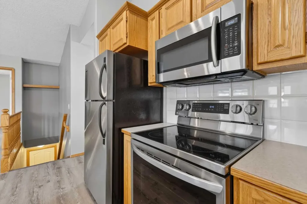 106 Cambridge Glen Drive Strathmore AB T1P 1W1