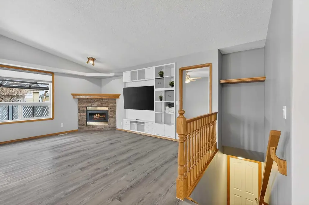 106 Cambridge Glen Drive Strathmore AB T1P 1W1