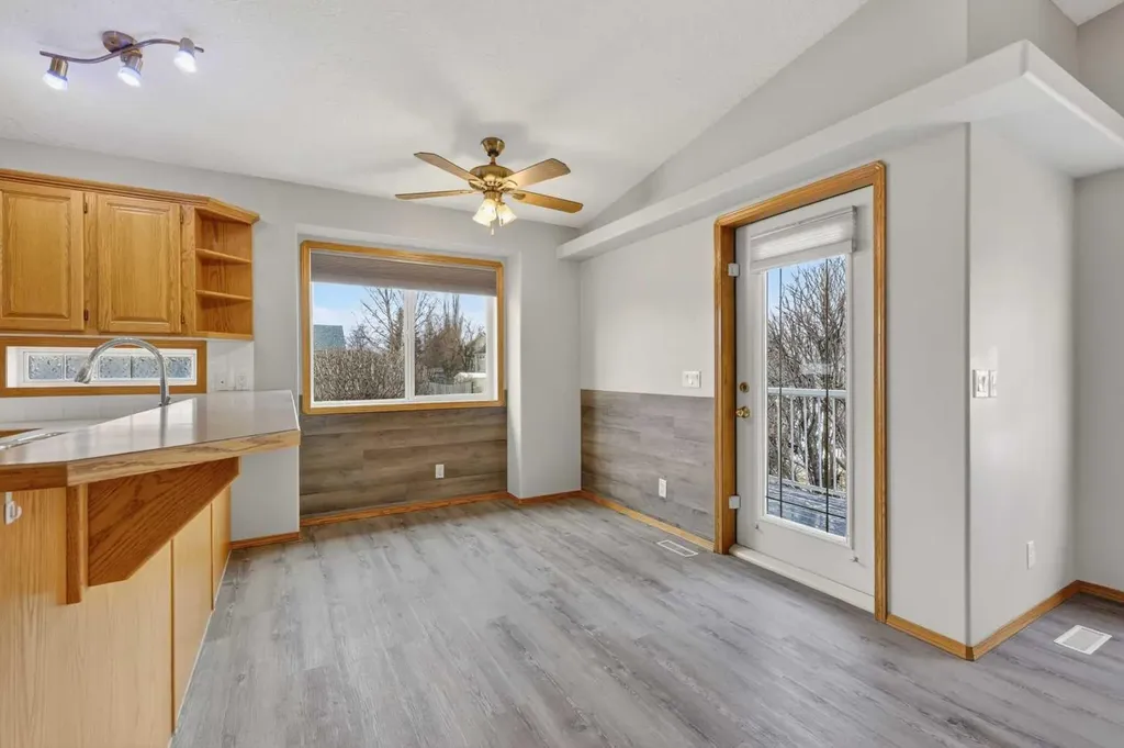 106 Cambridge Glen Drive Strathmore AB T1P 1W1