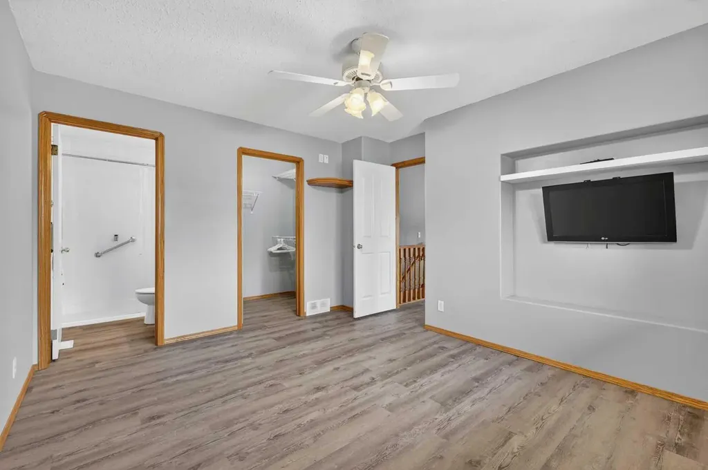 106 Cambridge Glen Drive Strathmore AB T1P 1W1